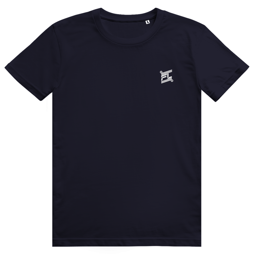 T-shirt streetwear bleu foncé, coupe classique. Face avant minimaliste avec un logo noir discret imprimé sur la poitrine, conçu pour contraster avec un dos graphique.