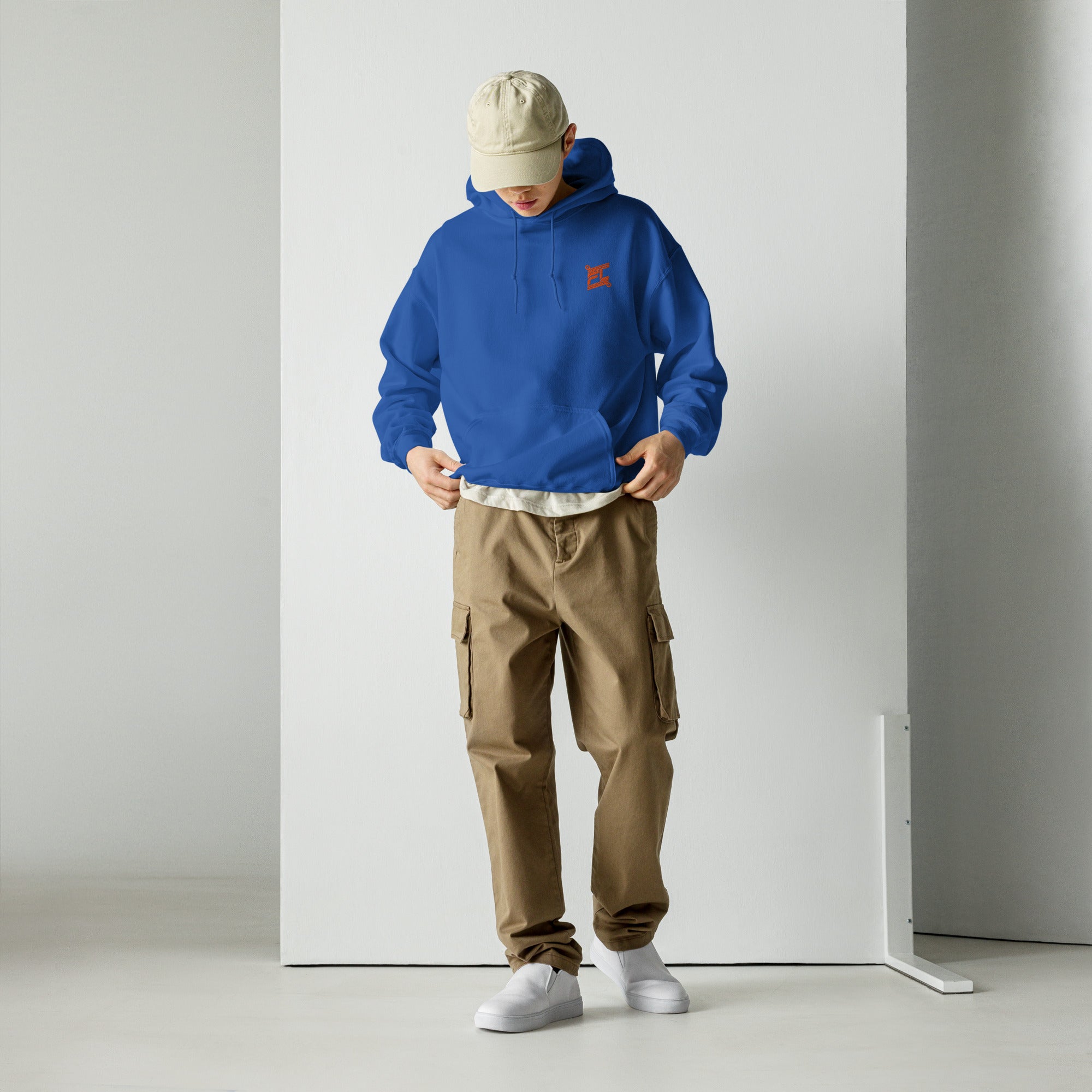 FL-FIT Hoodie — homme, bleu royal, face avant, logo FL brodé poitrine gauche, coupe classique