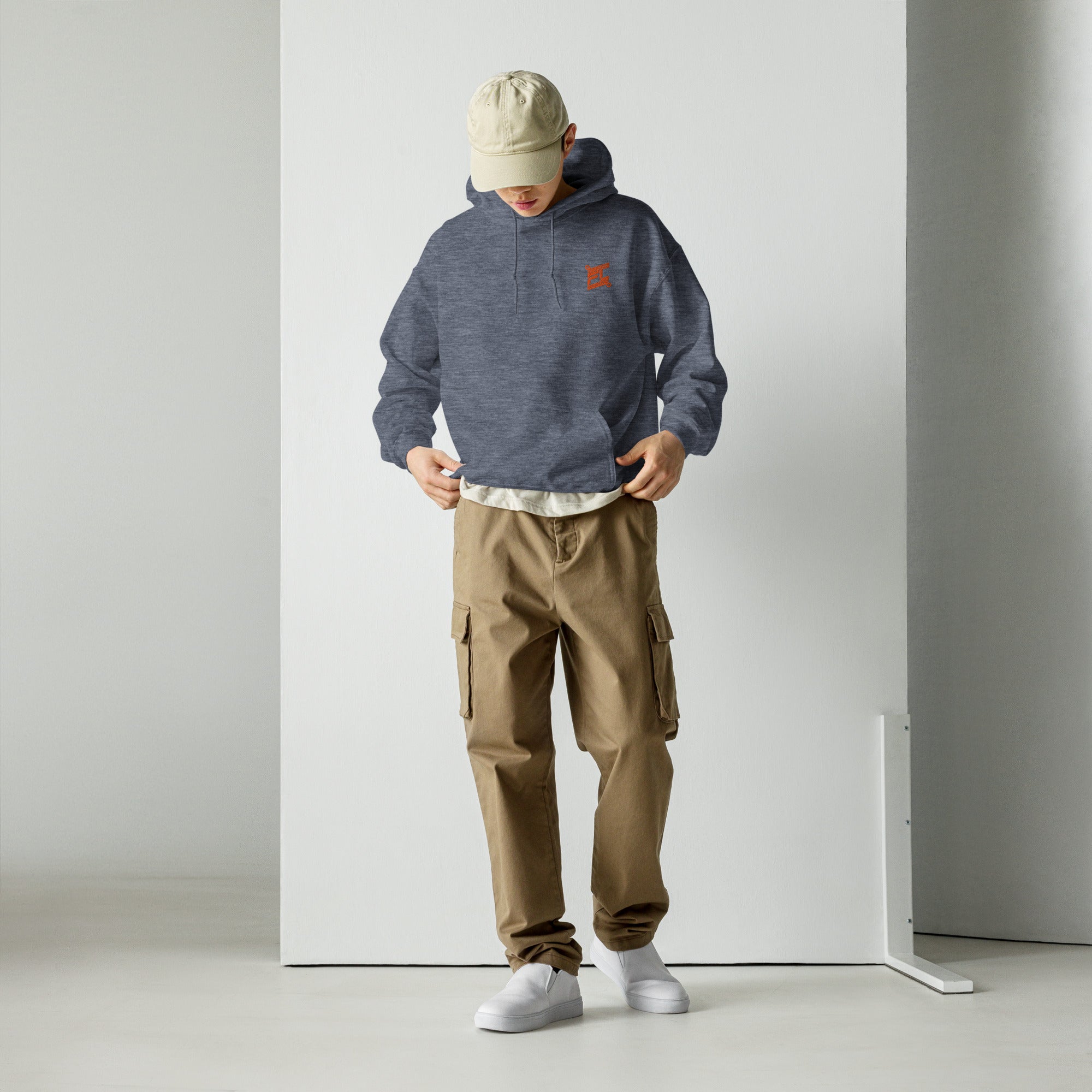 FL-FIT Hoodie — homme, gris chiné foncé, face avant, logo FL brodé poitrine gauche, coupe classique