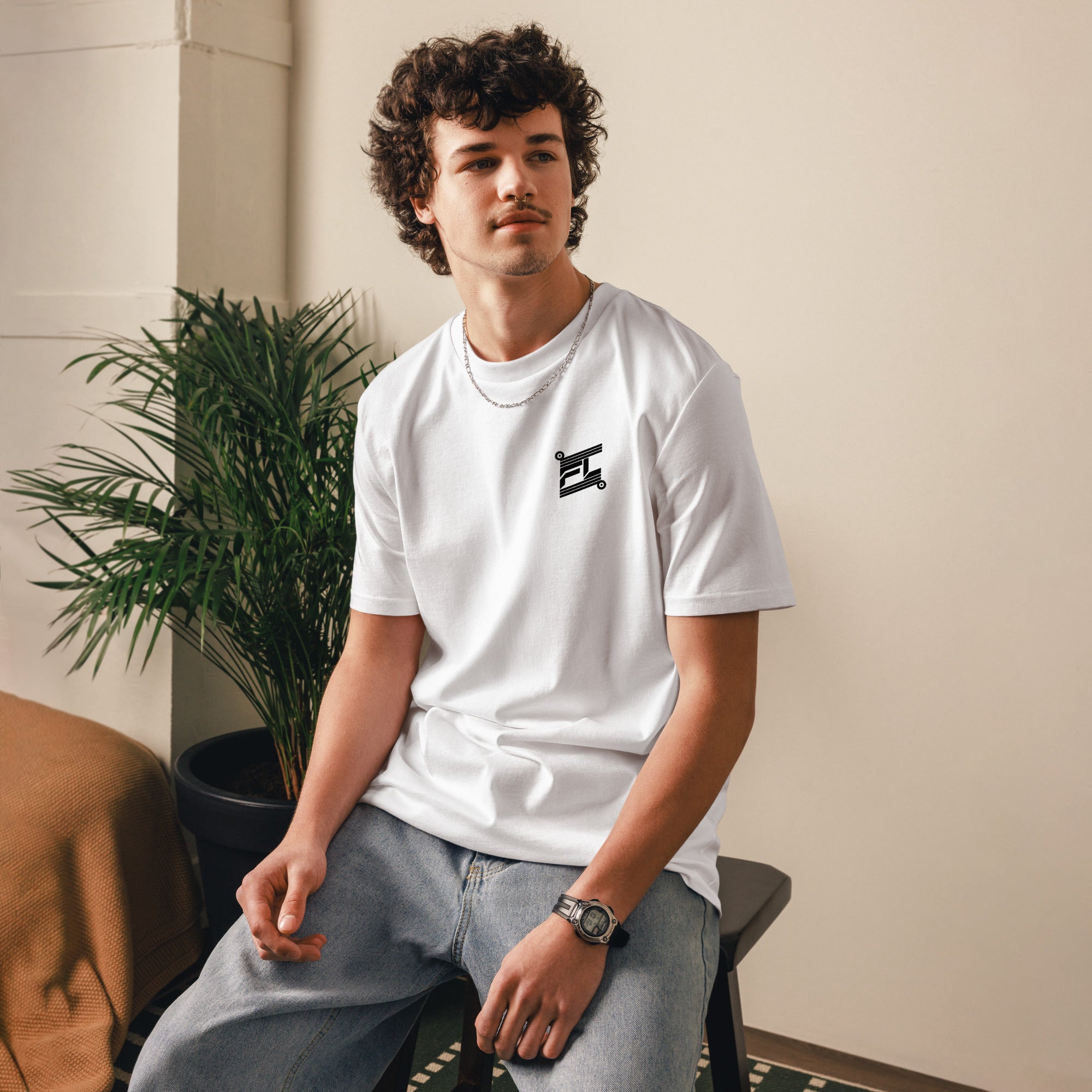 FL-FIT T-shirt oversize — homme, blanc cassé, face avant, logo FL brodé poitrine, tombé ample épaules, coton bio