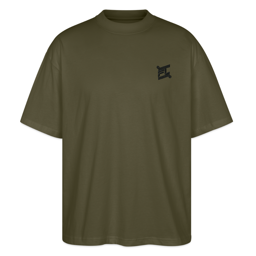face avant d'un t-shirt unisexe oversize couleur kaki de la marque FL-FIT avec le logo noir brodé pour un look décontracté 