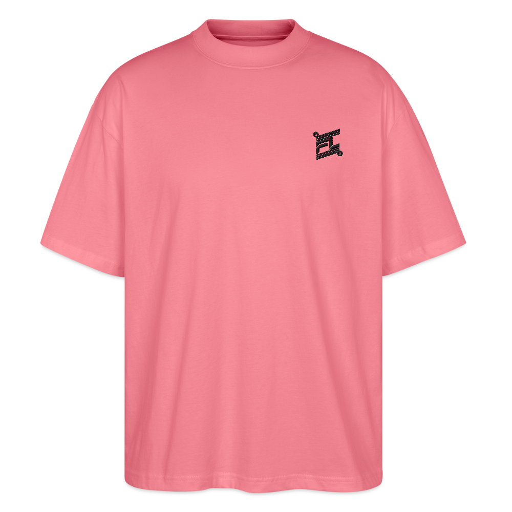 face avant d'un t-shirt unisexe oversize couleur rose de la marque FL-FIT avec le logo noir brodé pour un look décontracté 