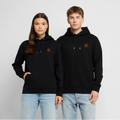 Homme et femme portant le hoodie cruiser noir avec le logo FL brodée de couleur orange un style décontracté 