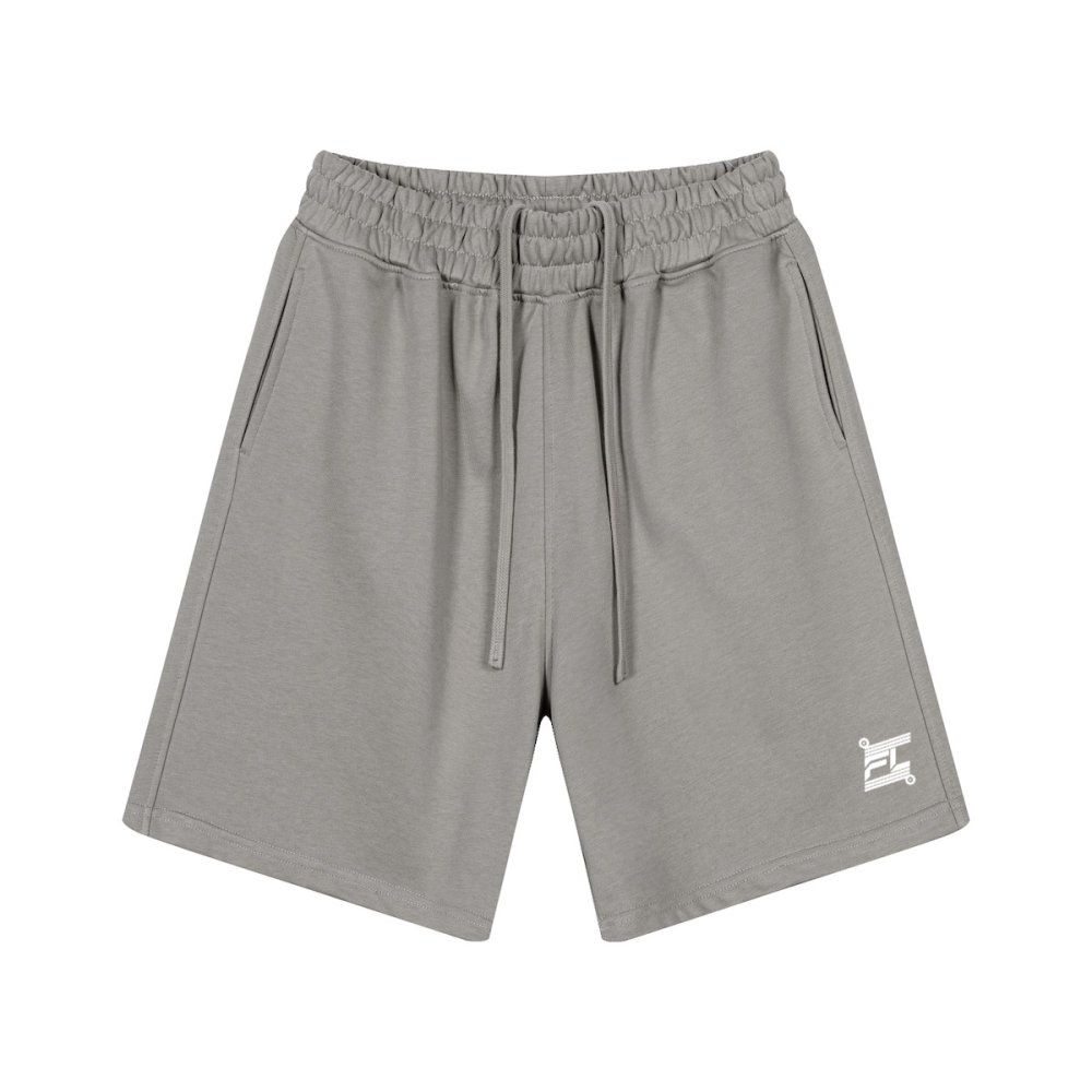 Short classique coloris gris cendré avec cordons de serrage et poches latérales.